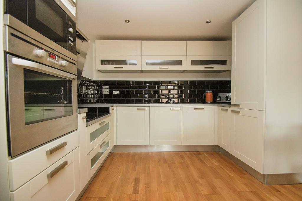 Avalon Balcony Apartment Brighton Екстериор снимка